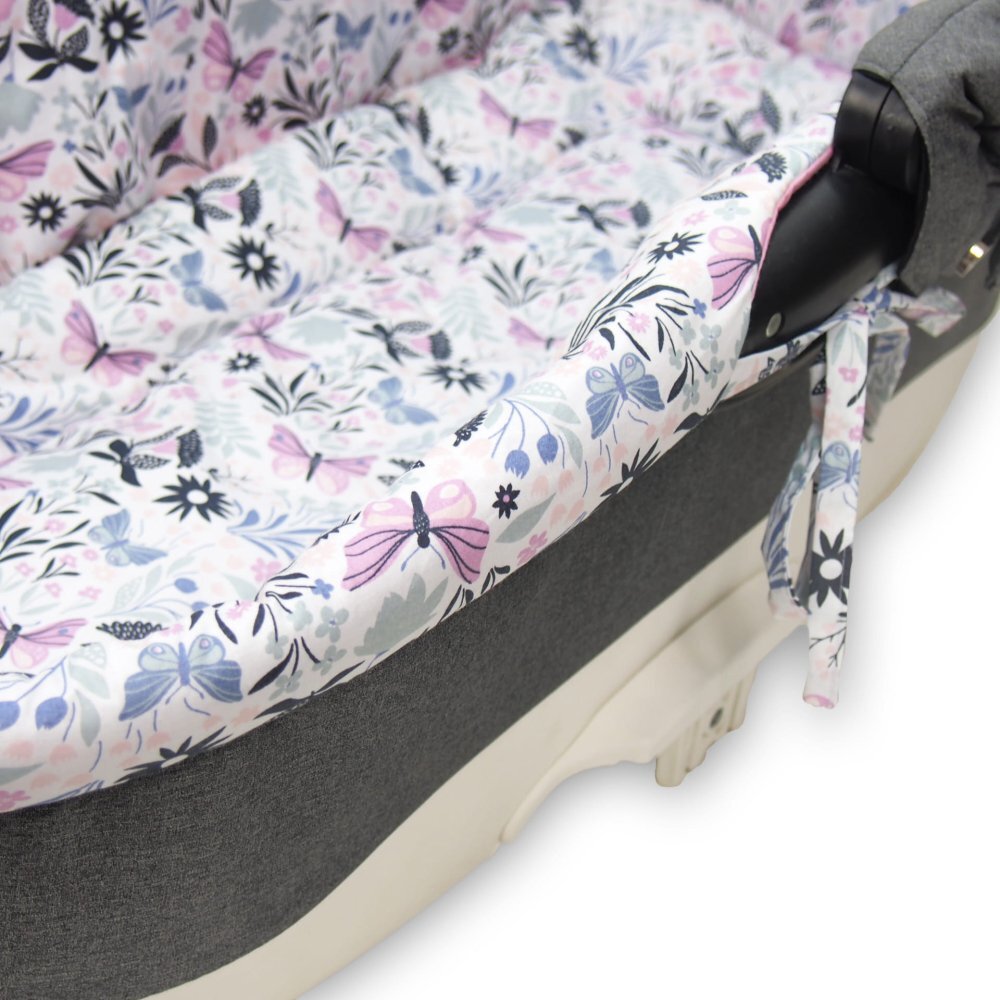 Kerstin Set insertie textila pentru landoucosulet copii Fluturasi si libelule cearsaf cu elastic asortat 80x38 cm realizate din bumbac 100