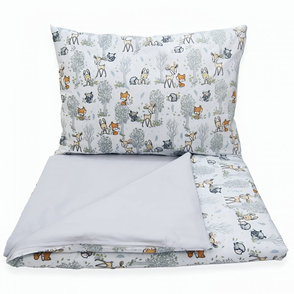 Kerstin Set lenjerie 2 piese pentru patut copii Forest animals husa pilota 120x90 si fata perna 40x60 cm design versatil cu doua fete tesatura moale inchidere cu fermoar