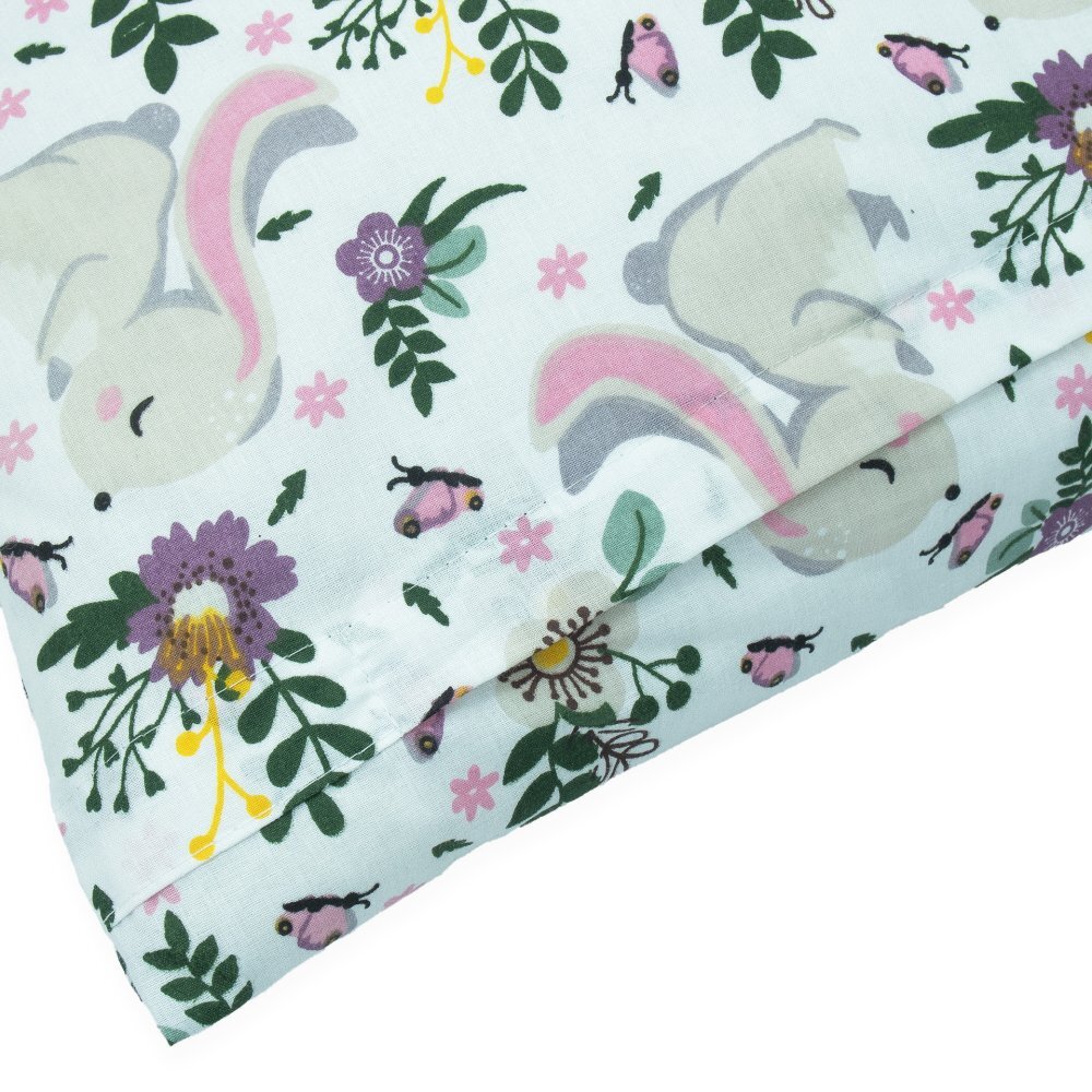 Kerstin Set lenjerie pentru patut copii cu 2 piese Pink Bunnymodel cu 2 fetehusa pilota 135x100cmfata perna 40x60cmdin bumbac moale certificat OEKO TEXinchidere cu fermoar