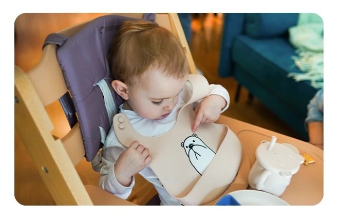 Kidnort Baveta din silicon ajustabila Retter Brun