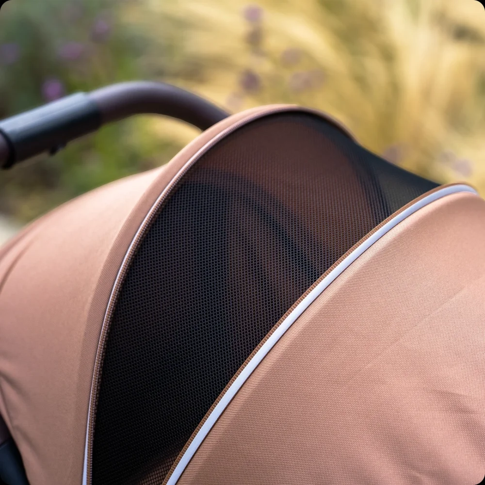Kidnort Carucior pentru copii Snougle Beige autofold pliabil cu o singura mana ferestre de ventilatie pana la 22 kg cu suspensii accesorii practice incluse