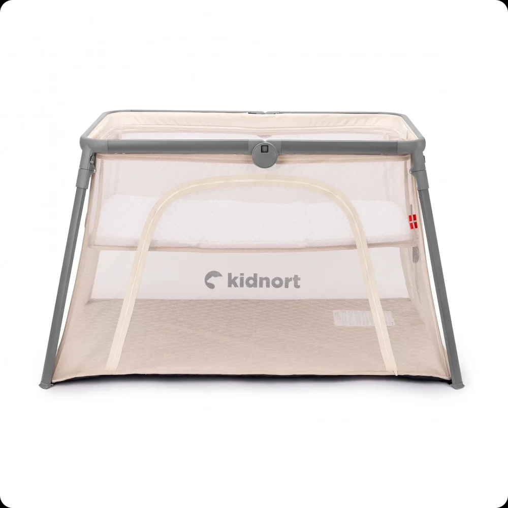 Kidnort Patut de calatorie 2 in 1 pentru copii Bleke Beige pliabil si portabil intrare laterala cu fermoar dimensiune 77 x 63.2 x 28 cm include geanta de transport