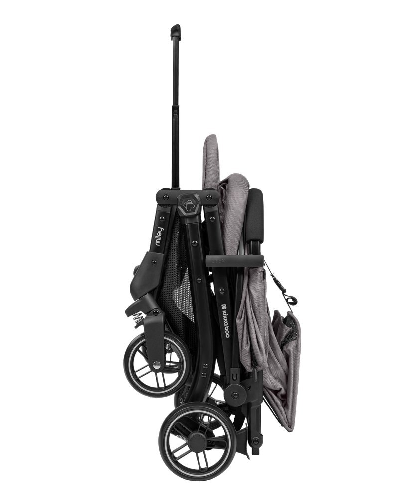 KikkaBoo Carucior sport Miley DarkGrey pana la 22kgPliere compacta cu sistem trollerCadru aluminiuSuspensiiBaldachin cu extensie protectie UPF50+Spatar reglabil cu pozitie de somnMaterial impermeabilHusa picioare
