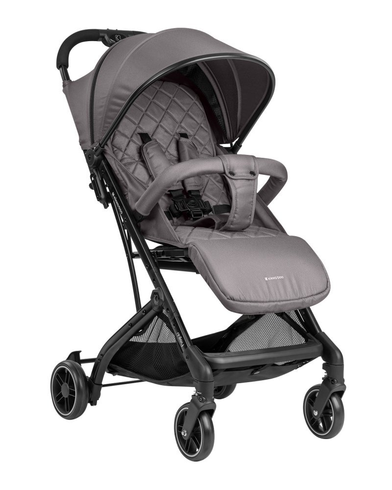 KikkaBoo Carucior sport Miley DarkGrey pana la 22kgPliere compacta cu sistem trollerCadru aluminiuSuspensiiBaldachin cu extensie protectie UPF50+Spatar reglabil cu pozitie de somnMaterial impermeabilHusa picioare