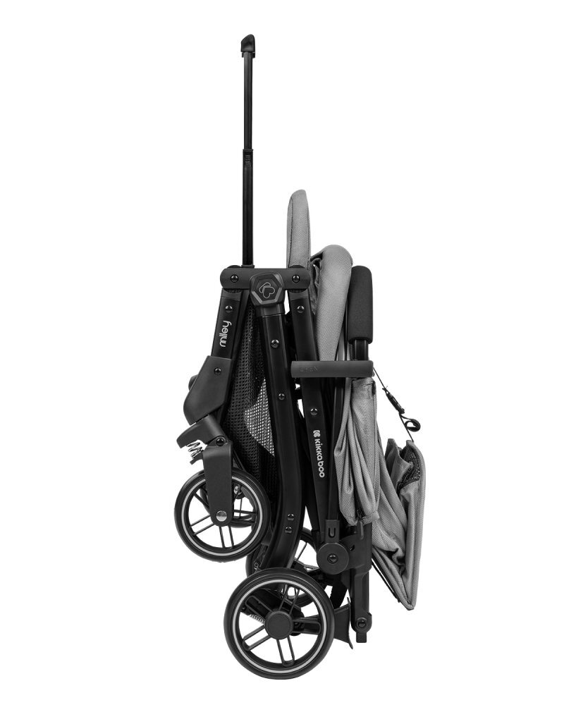 KikkaBoo Carucior sport Miley LightGrey pana la 22kgPliere compacta cu sistem trollerCadru aluminiuSuspensiiBaldachin cu extensie protectie UPF50+Spatar reglabil cu pozitie de somnMaterial impermeabilHusa picioare