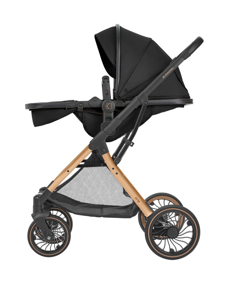KikkaBoo Carucior transformabil 3in1 cu scaun auto I-Sizecadru din aluminiususpensii pe roti si cadrusezut reversibilcapotina XXLroti rezistente din PUbara de protectie detasabilahusa picioare inclusa One Black