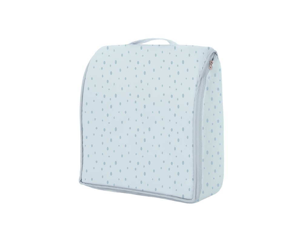 KikkaBoo Patut portabil pentru bebelusi si rucsac 2in1 Memory Blue Dots multifunctionalbaza din spuma densa cu husa din bumbacprevazut cu fermoar si bretele reglabilepotrivit pentru calatorii