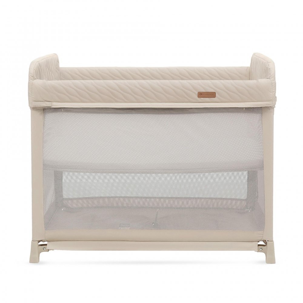 KINDERKRAFT Patut pliabil Moon Dream Beige echipat cu o saltea sigura partile laterale din plasa geanta inclusa