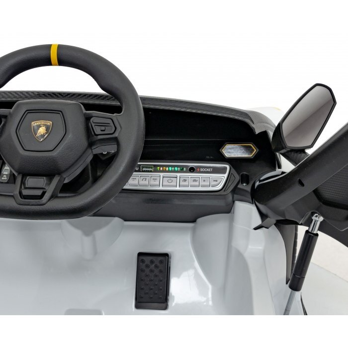 Lamborghini Masinuta electrica pentru copii Invencible alb 140W cu telecomanda sunete lumini panou audio scaun piele si roti din spuma Eva