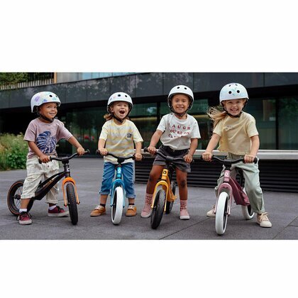 Lionelo Bicicleta copii fara pedale Bart Air albastru 12 inch cu roti gonflabile constructie din magneziu greutate foarte mica scaun si ghidon reglabile pe inaltime greutate maxima suportata 30 kg