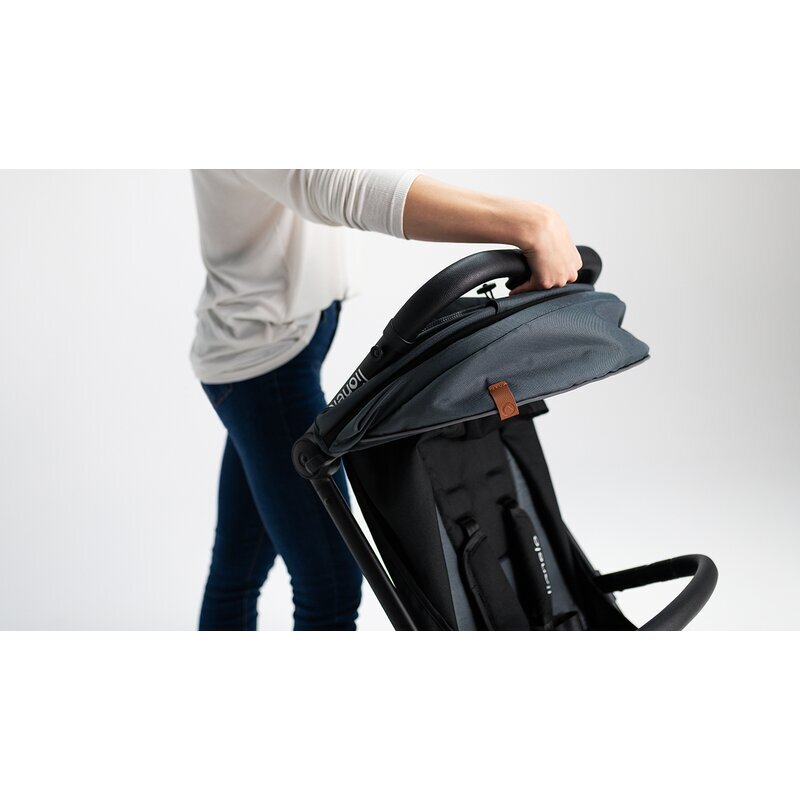 Lionelo Carucior sport Cloe Cu accesorii Cadru din aluminiu Sarcina maxim 22 kg Usor Pliere compacta pentru avion cu o singura mana Ideal pentru toate tipurile de suprafete 6 luni+ bej