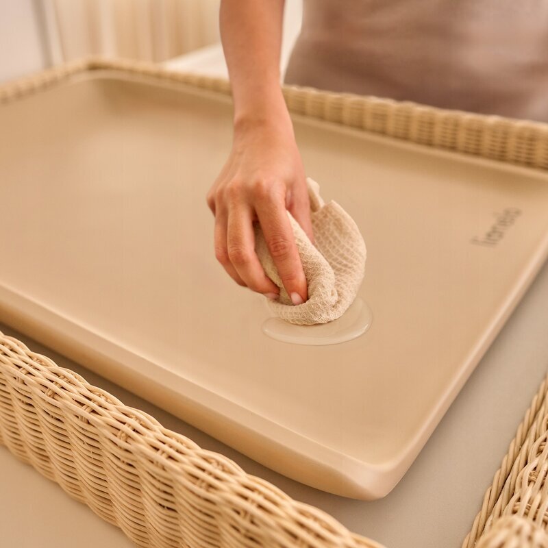 Lionelo Saltea de infasat Megs Bej moale utilizabil si fara husa impermeabila ergonomic 70x49 cm fara BPA Conform cu standardul EN71-3 0 luni+