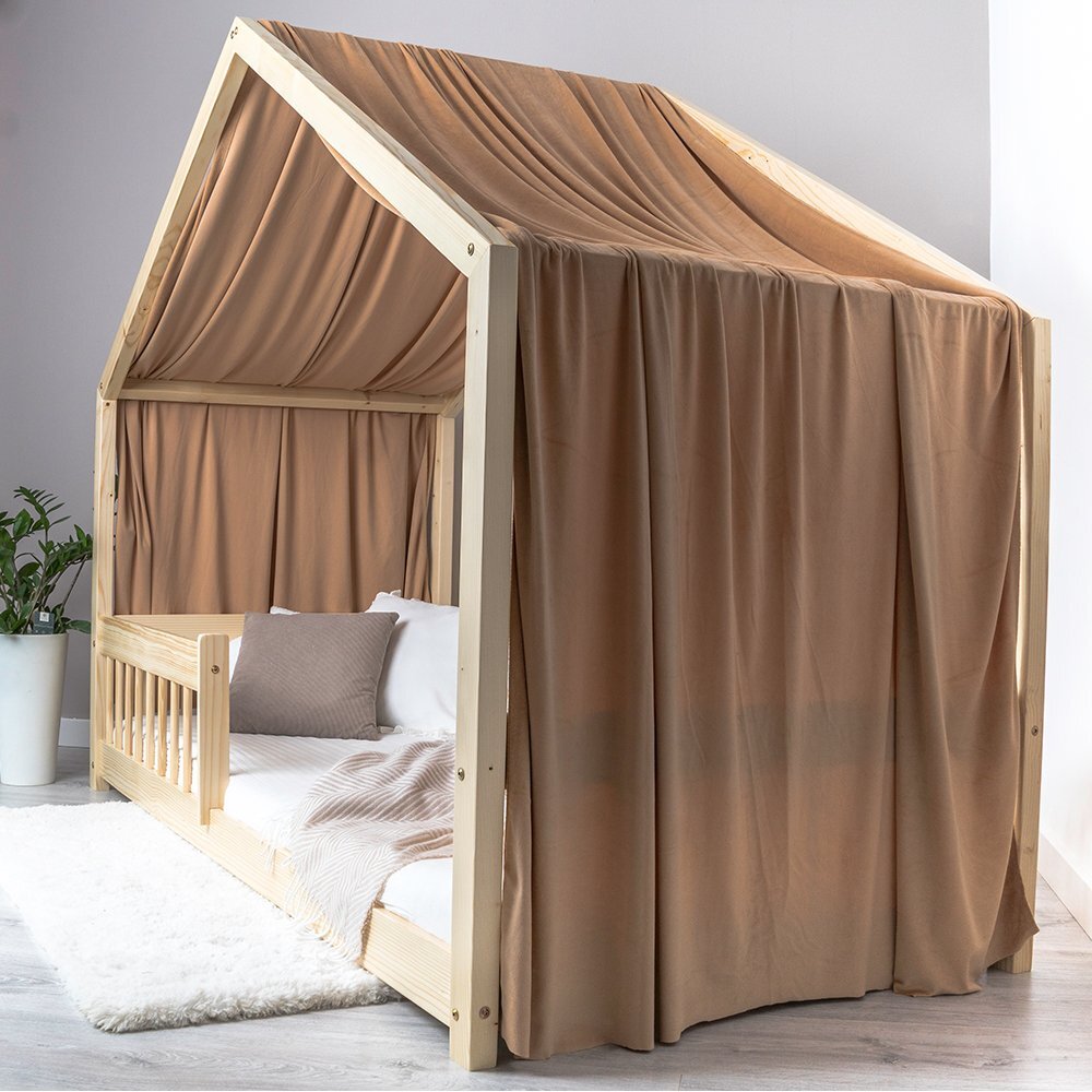 Little Amy Pat pentru copii Montessori tip casuta LittleAmy Cozi Cottage balustrade cu bare rotunde Natur 120 x 200 cm