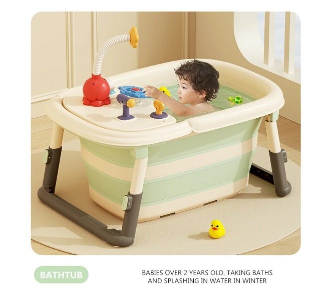 Little Mom Cadita 3 in 1 pentru copii AquaPlay Green pliabila echipata cu masuta de joaca detasabila dus functional si dop evacuare apa picioruse reglabile in inaltime dimensiune 78.5 x 51.5 x 38 cm