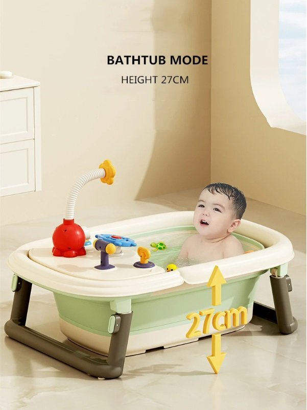 Little Mom Cadita 3 in 1 pentru copii AquaPlay Green pliabila echipata cu masuta de joaca detasabila dus functional si dop evacuare apa picioruse reglabile in inaltime dimensiune 78.5 x 51.5 x 38 cm