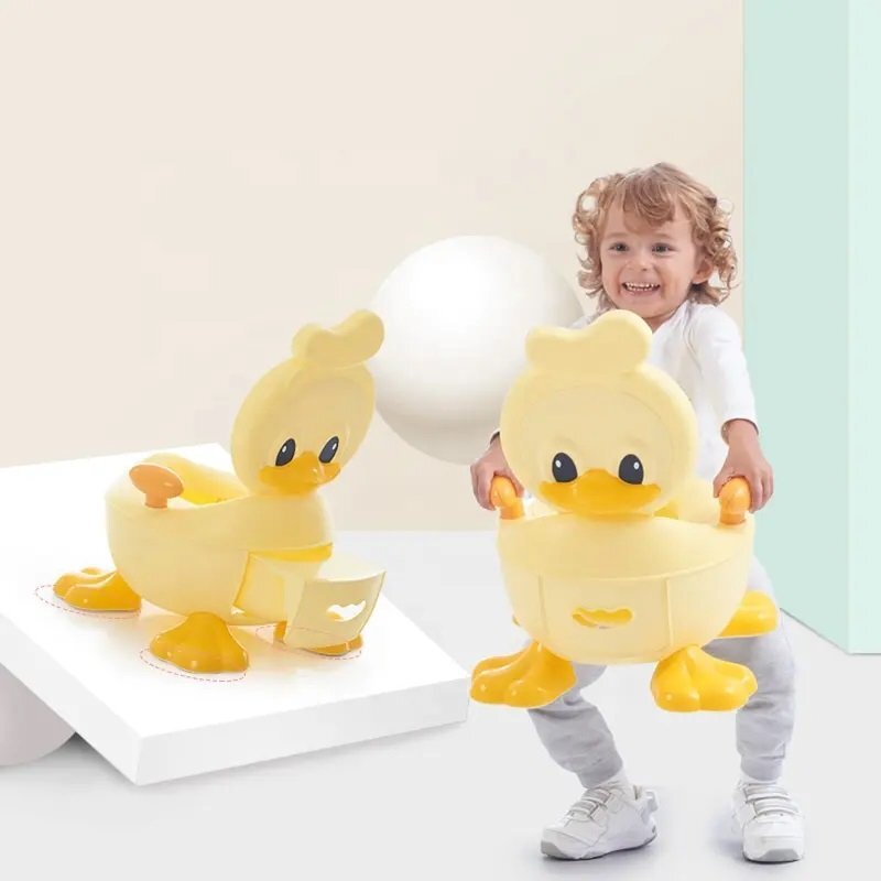 Little Mom Olita copii Yellow Duck cu adaptor din spuma PU cu compartiment de colectare detasabil capac rabatabil cu functie de spatar manere spatar ergonomic protectie antistropire zone antiderapante