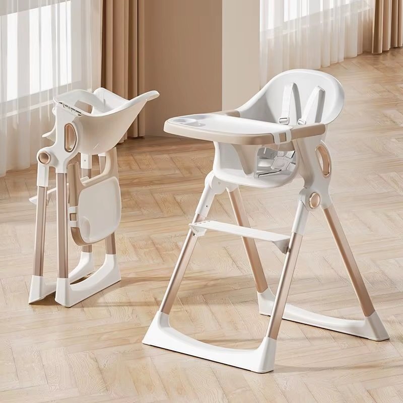 Little Mom Scaun de masa pentru copii NidoFold beige sistem anti-ridicicare centura de siguranta echipat cu roti tavita de masa detasabila pliere rapida si compacta dimensiune 54 x 67 x 88 cm