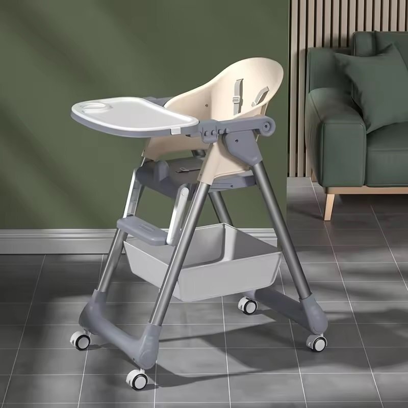 Little Mom Scaun de masa SmartFold BeigePink 2in1 cu roti pliabil cos pentru accesorii centura siguranta margini rotunjite suport picioare tava dubla