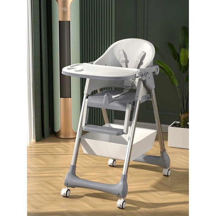 Little Mom Scaun de masa SmartFold Grey 2 in 1 cu roti pliabil cos pentru accesorii centura siguranta margini rotunjite suport picioare tava dubla