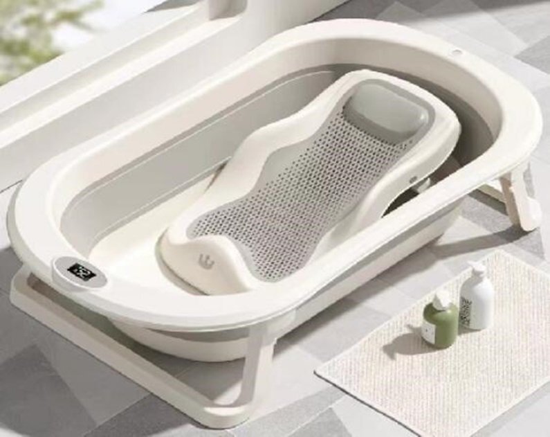 Little Mom Set cadita pliabila pentru copii Royal Grey echipata cu termometru display digital design modern margini rotunjite si suport anatomic inclus dimensiune 76 x 21 x 49 cm