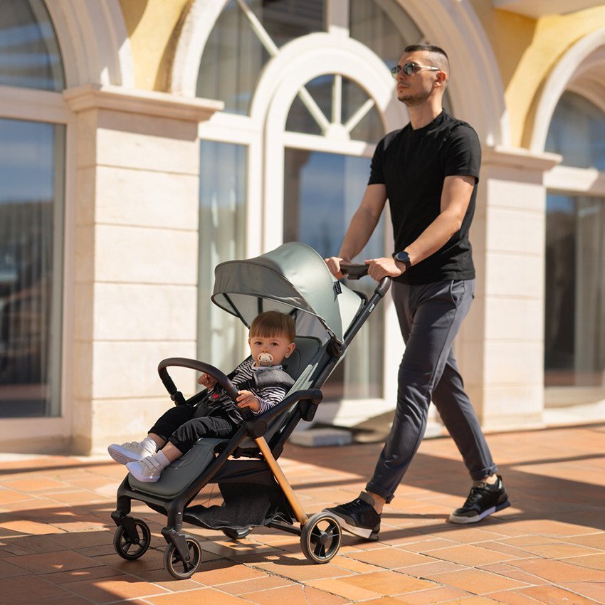 LORELLI Carucior pentru nou-nascut autofold Loret ultra-light pana la 22 kg Black Jasper