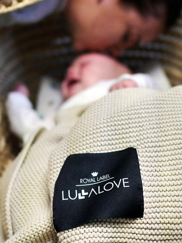 LullaLove Paturica crosetata din bambus si bumbac 80x100 cm model Coffee