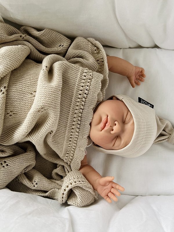 LullaLove Paturica crosetata din bambus si bumbac 80x100 Daisy Coffee