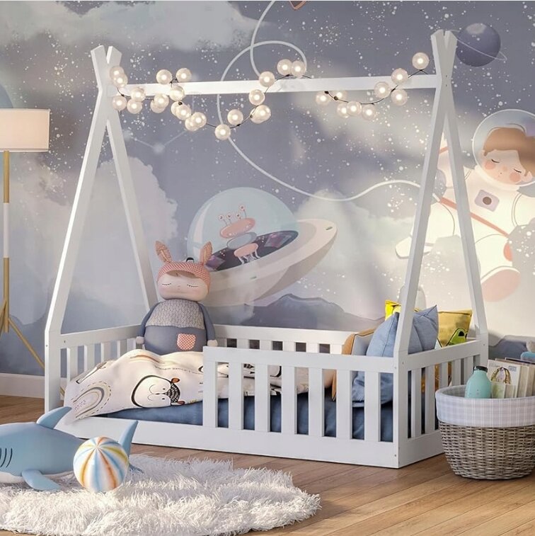 Magic kids Pat pentru copii Tipi alb din lemn design scandinav tip casuta montaj direct pe podea cu somiera 140 x 70 cm