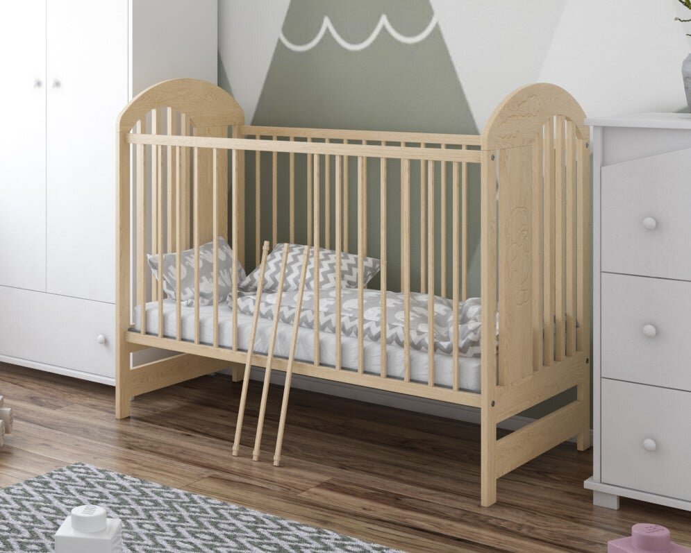 Magic kids Patut din lemn pentru copii Tymon natur 120 x 60 cm design modern cu somiera reglabila si 3 bare laterale detasabile 0-4 ani