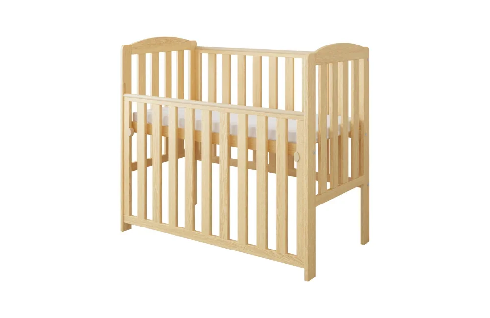 Magic kids Patut din lemn Tobi natural 100 x 50 cm cu laterala culisanta roti cu blocare si protectie silicon pentru dentitie