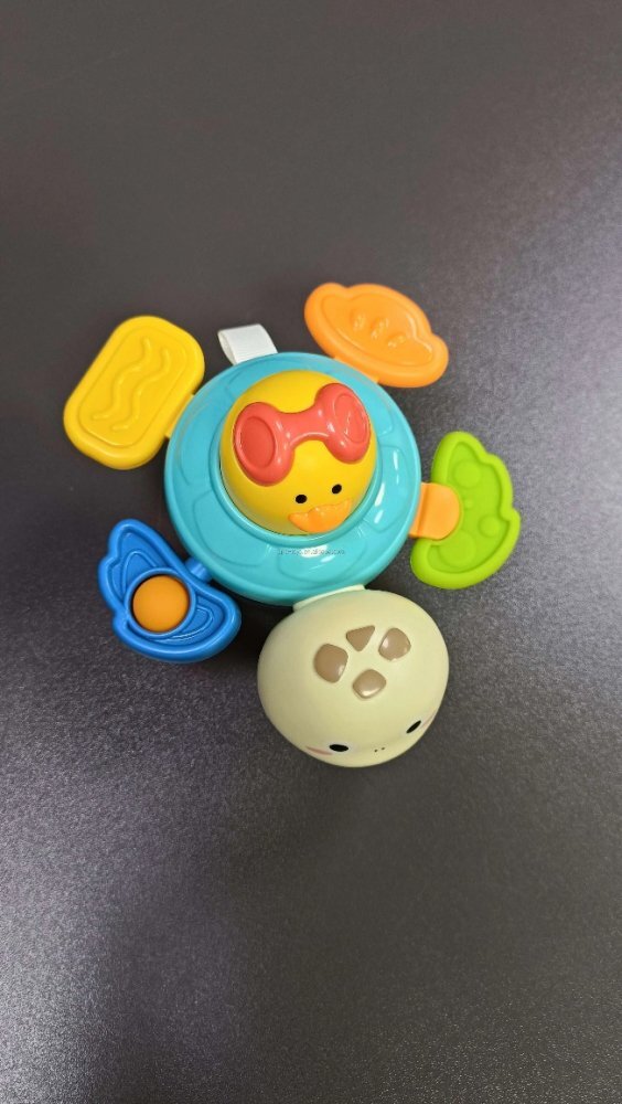 MalPlay Jucarie pentru baie cu ventuza de fixare efecte sonore stimulare senzoriala dimensiune 10 x 12.5 x 15 cm Cute Turtle