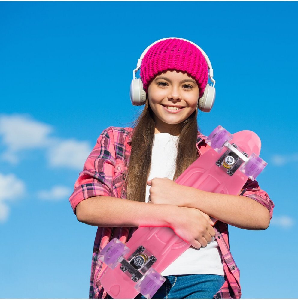 MalPlay Skateboard pentru copii Pink cu led-uri integrate dimensiune platforma 56 x 15 cm