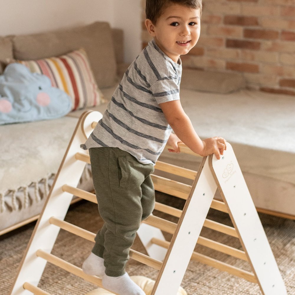 MeowBaby® Scara din lemn pentru copii triunghi de catarare tip Pikler Montessori alb MeowBaby