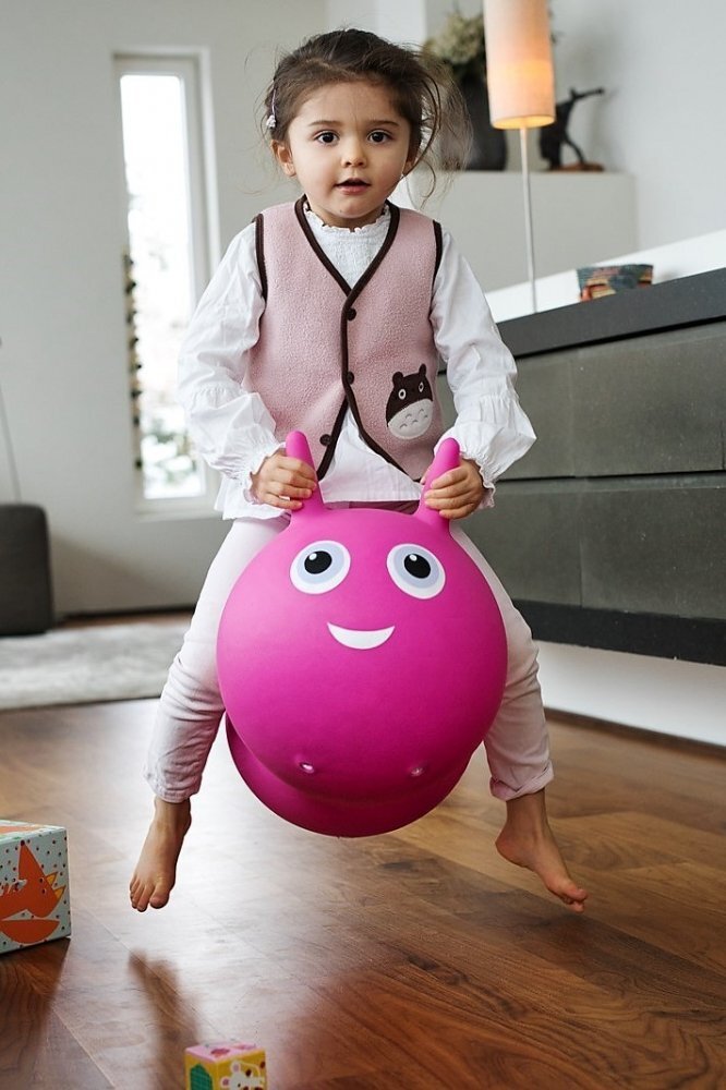 MICRO Saritor gonflabil si vehicul ride-on 2 in 1 Air Hopper Pink 18-36 luni greutate admisa 25 kg