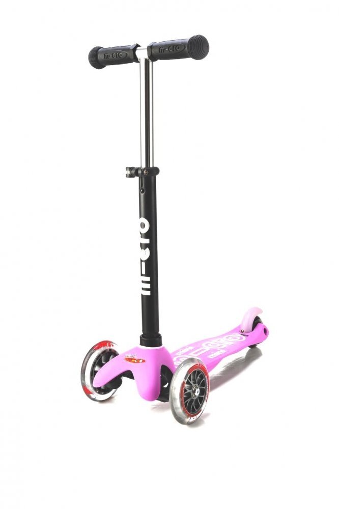 MICRO Trotineta Mini2go Deluxe Pink cu 3 roti scaunel spatiu depozitare ghidon telescopic roti din silicon greutate admisa 50 kg