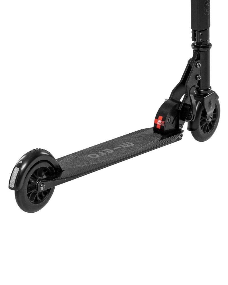 MICRO Trotineta Sprite Deluxe Black cu ghidon led plabil si ajustabil platforma din aluminiu greutate 3.3 kg sustine 100 kg