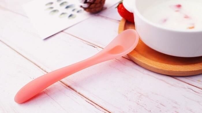 Mombella Set 2 lingurite silicon roz