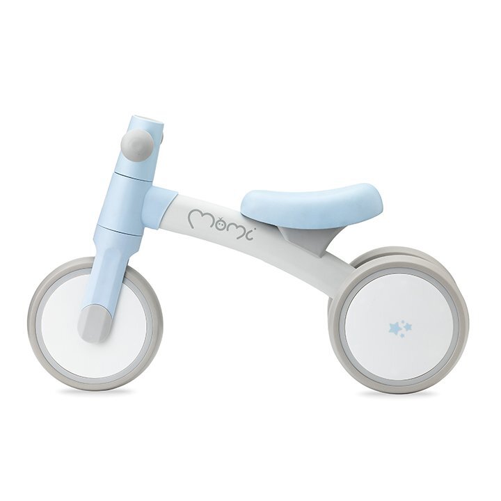 Momi Tricicleta fara pedale pentru copii Tedi Light Blue recomandata de la 1 an pana la greutatea maxima de 25 kg stabila roti sigure pentru podea usoara cadru robust