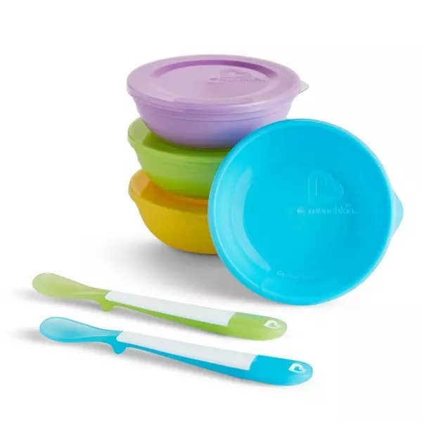Munchkin Set de masa Love-A-Bowls 4 boluri cu capac + 2 lingurite 4L+