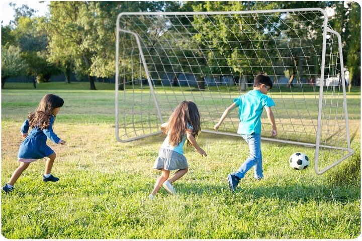 Neo Sport Poarta mare pentru fotbal Neo-Sport 300x120x90 cmcu cadru din otelplasa rezistenta6 ancore de montare incluse
