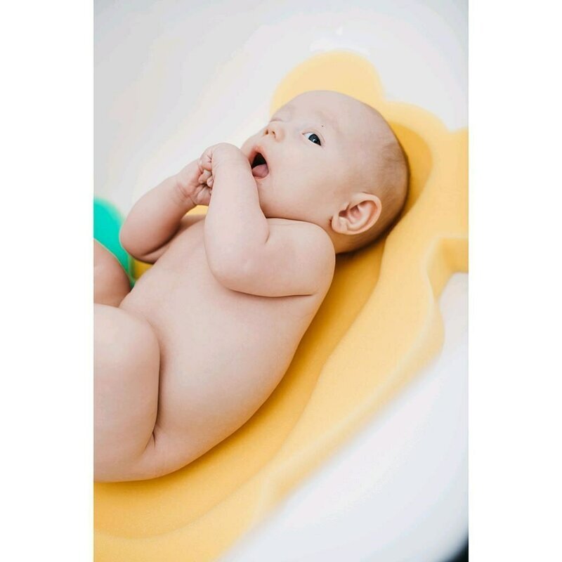 New Baby Reductor din burete pentru baie lungime 58 cm Maxi Bear Yellow