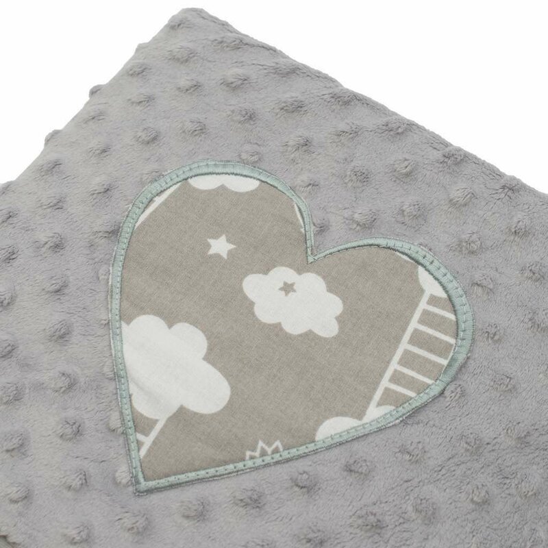 New Baby Set 3 piese Luxury Baby Nest cu doua fete cu paturica si pernuta in forma de inima Minky Heart Cloud
