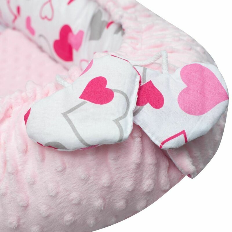 New Baby Set 3 piese Luxury Baby Nest cu paturica si pernuta in forma de inima Minky Hearts Pink