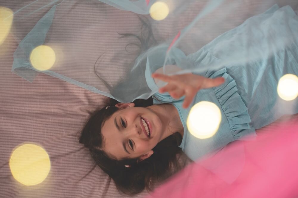 Nice Baldachin pentru copii Girabrilla Tenda dei Sogni cu lumini LED si tulle colorat