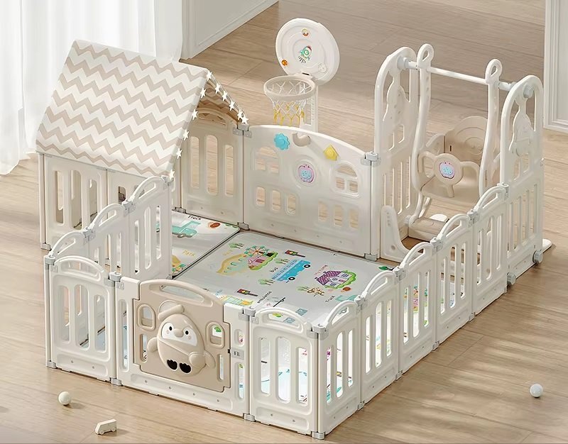 Nichiduta Garden Gardulet loc de joaca Happy House Beige interiorexterior 150X180cm cu margini rotunjite poarta de siguranta leagan casuta si cos de baschet
