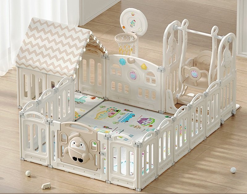 Nichiduta Garden Gardulet loc de joaca Pinguin White cu margini rotunjite usa cu blocare de siguranta cos de baschet casuta leagan reglabil pe inaltime si bile multicolore