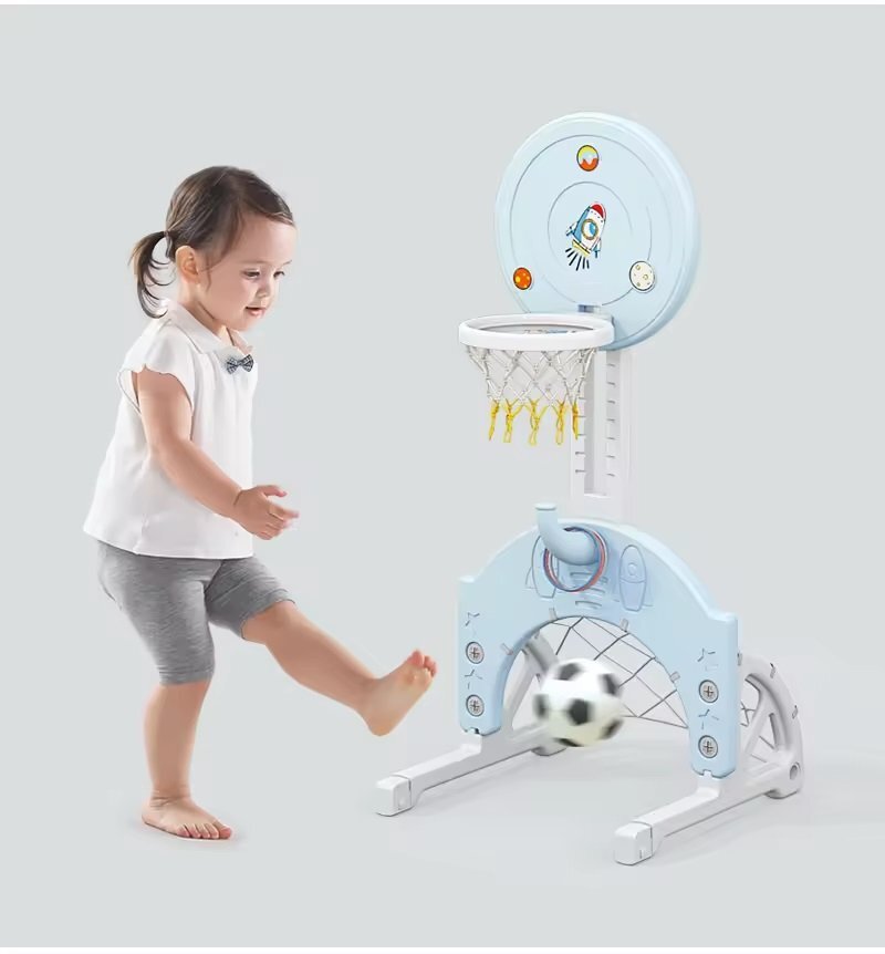 Nichiduta Garden Spatiu de joaca 4in1 Astronaut Arcada Blue cu tobogan leagan cu bara de protectie detasabila jucarie muzicala cos de baschet minge si poarta de fotbal