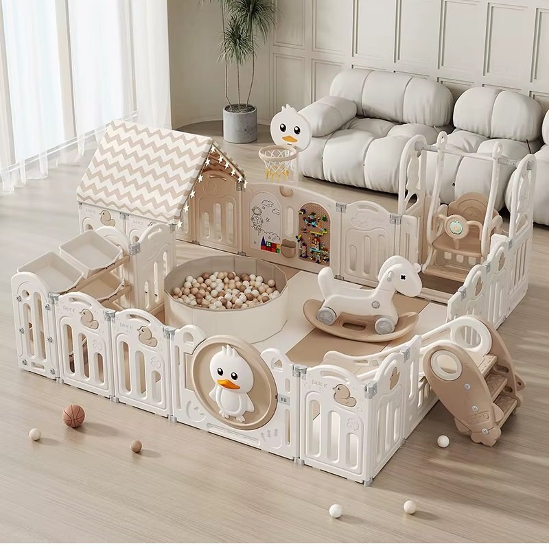 Nichiduta Gardulet loc de joaca interiorexterior Garden cu margini rotunjitePoarta de sigurantaLeaganBalansoarCasutaCos de baschetOrganizatorToboganPiscina uscataCovoras spuma 1cm grosime Happy House Beige