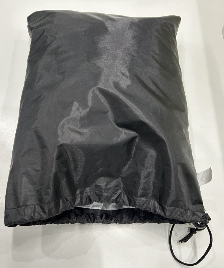 Nichiduta Husa impermeabila pentru masinuta electrica Waterproof XL 140x85x80 cm Black cu benzi reflectorizanteprotectii oglinzi retrovizoarehusa cu snur inclusaprotejeaza de praf soare si ploaie