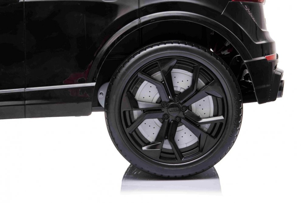 Nichiduta Masinuta electrica pentru copii Audi RS Q8 Black 70W cu echipare premiumacumulator 12V7Ah detasabilscaun pieleroti din cauciuc evaoglinzi retrovizoaresuspensiilumini ledradio mp3 playerusbsarcina maxima 25 kg